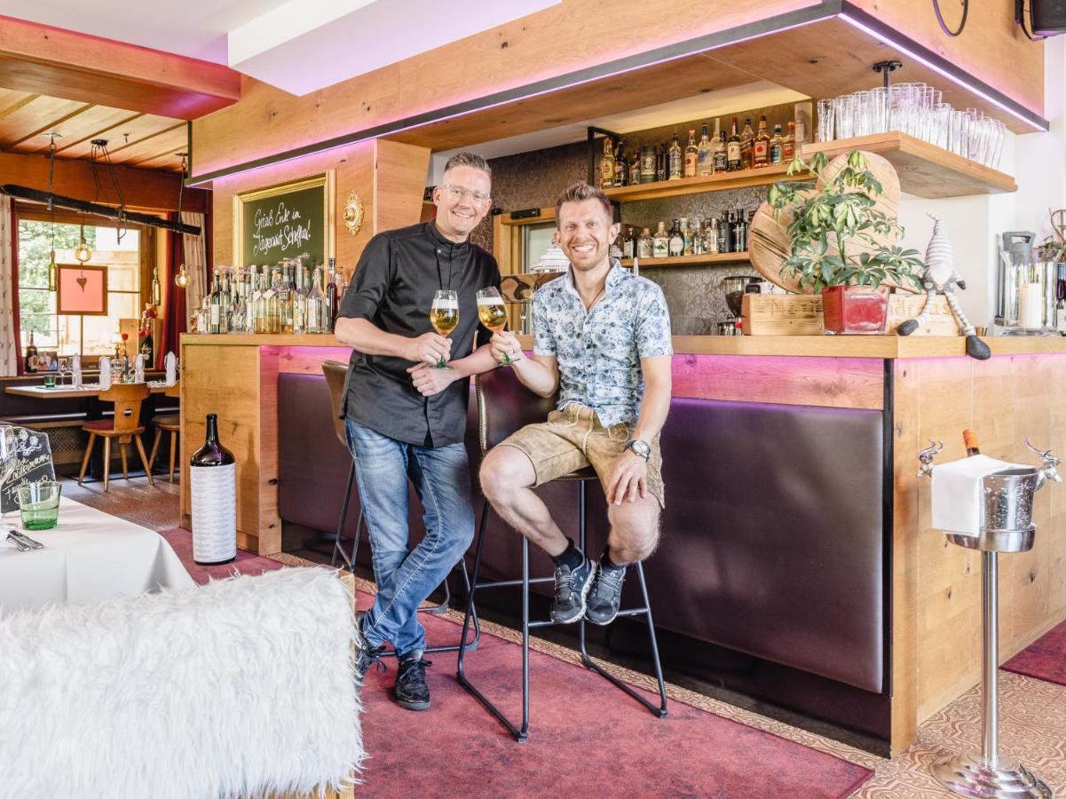Boutique-Pension Jaegerwirt 凯撒山麓舍福 外观 照片