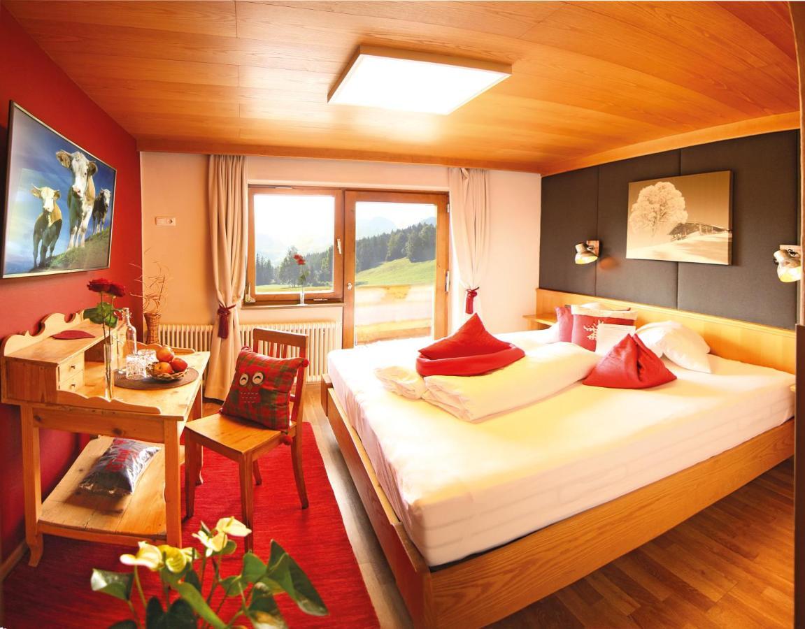 Boutique-Pension Jaegerwirt 凯撒山麓舍福 外观 照片